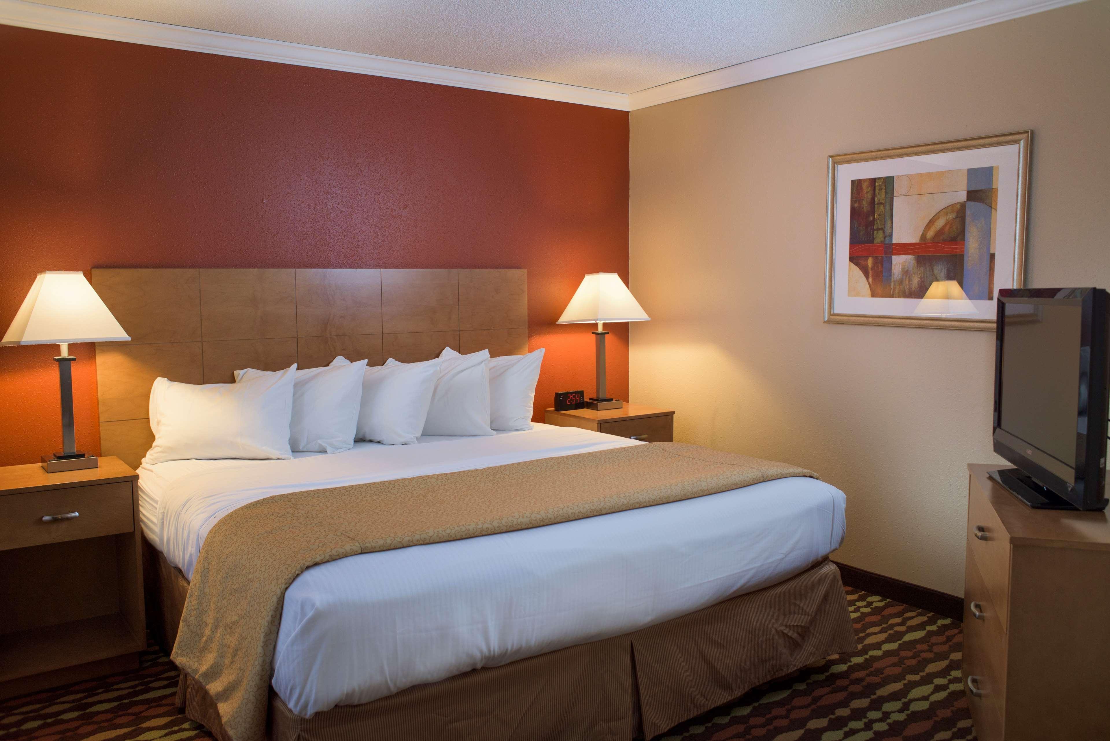 Best Western Ambassador Inn & Suites Wisconsin Dells Exterior foto